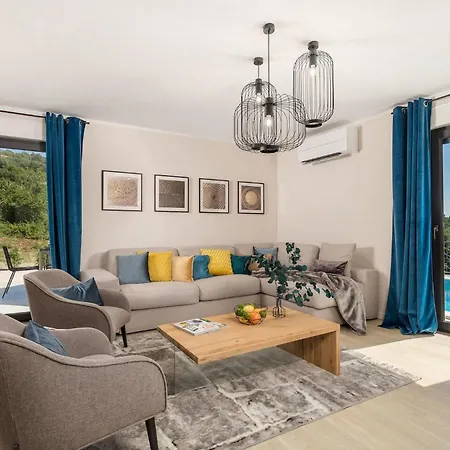 Castanea Feriehus Poljane